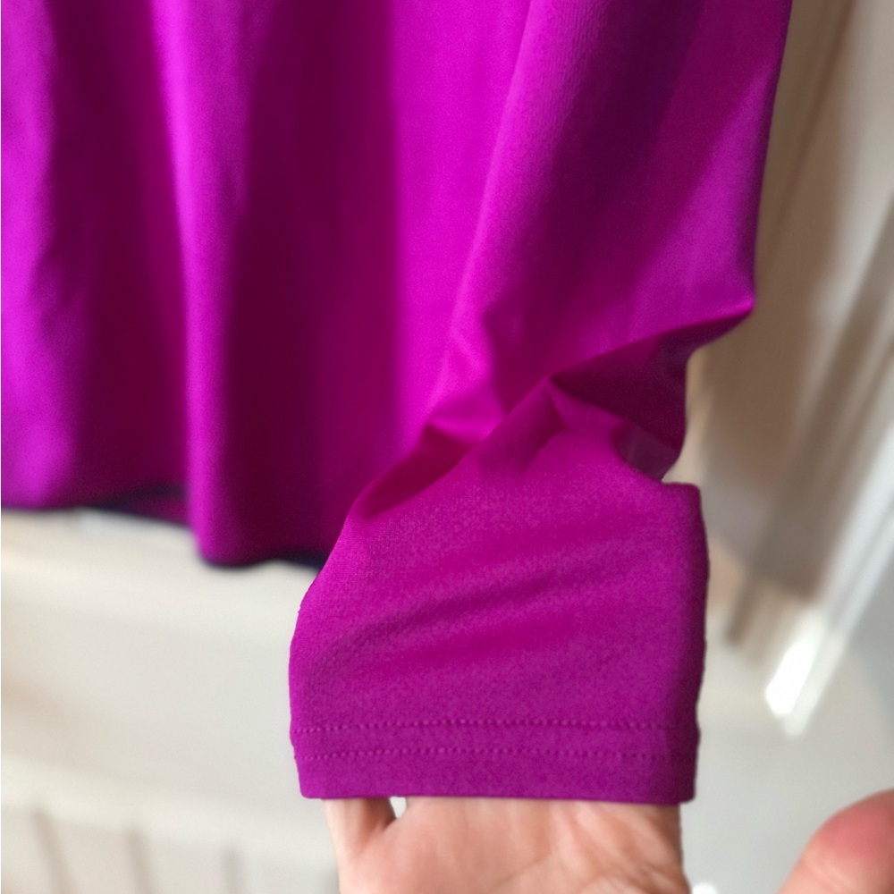2/for $20 🪩 NIKE Women's Dri-Fit Long Sleeve Tee (Medium) - Picture 6 of 8